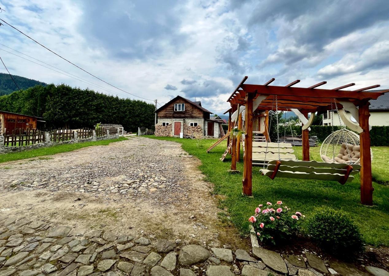 Privat - Kotej Zarinok Hotel Mykulychyn Luaran gambar